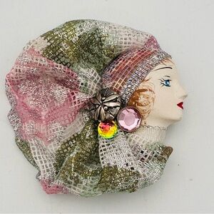Colorful Vintage Mesh Brooch with Lady Face Design